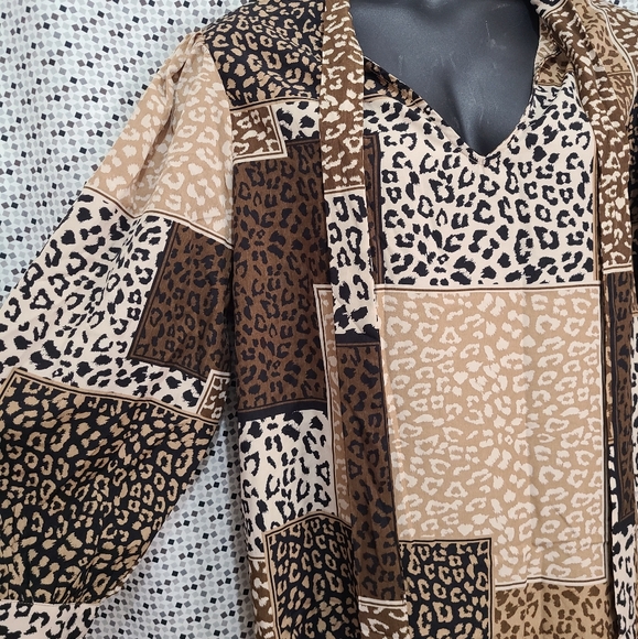 Alice Blue Plus Size Tie Neck Blouse 3X - Picture 2 of 4